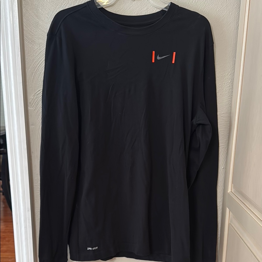 Nike Men's Black Long Sleeve Shirt